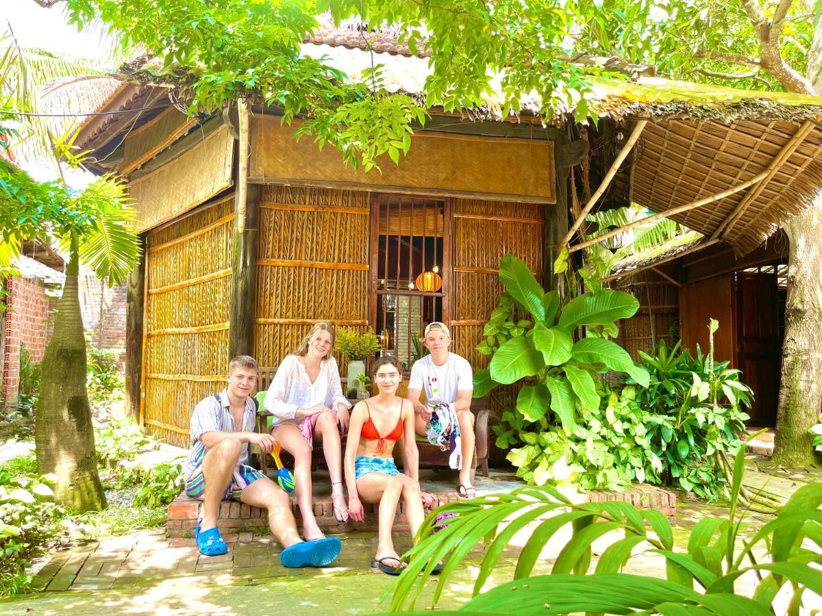 Under The Coconut Tree Hoi An Homestay Экстерьер фото